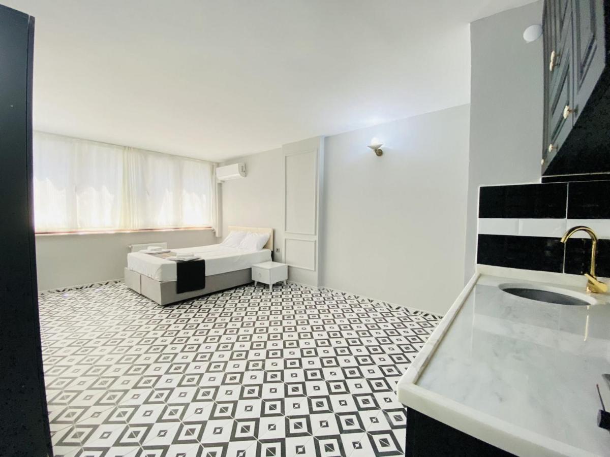 Pleasant Studio Flat In Kabatas Beyoglu Appartement Istanboel Buitenkant foto